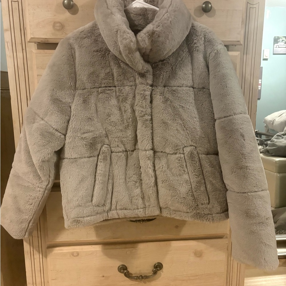 Abercrombie & Fitch Soft Gray Fuzzy Jacket